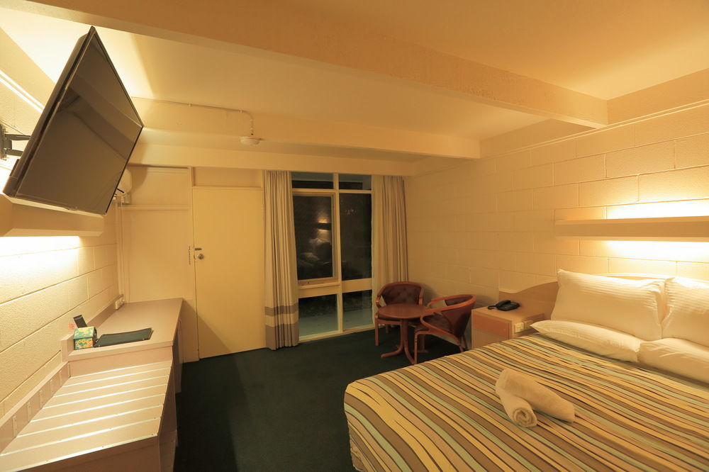 Ocean Views Motel